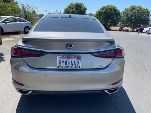 Used 2021 Lexus ES 350 w/ Premium Package FWD image 5