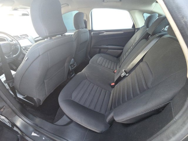 Used 2019 Ford Fusion SE FWD image 11