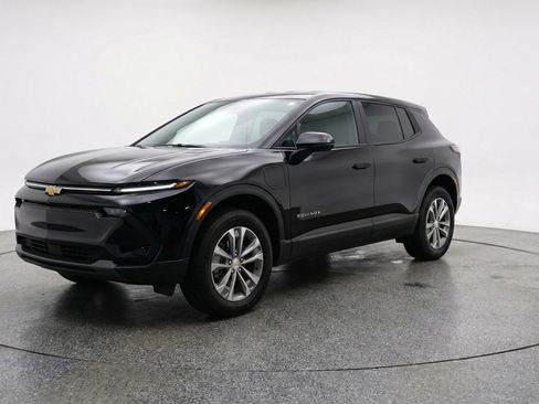 Used 2025 Chevrolet Equinox LT FWD image 3
