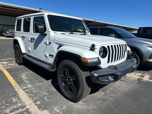 Used 2020 Jeep Wrangler Unlimited Sahara AWD/4WD image 6