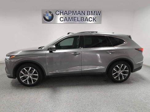 Used 2023 Acura MDX w/ Technology Package FWD image 3