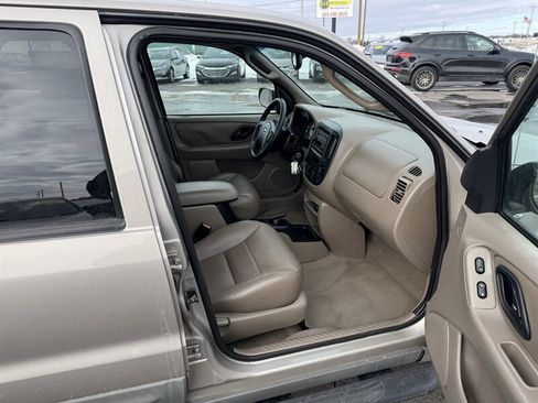Used 2001 Ford Escape XLT image 25