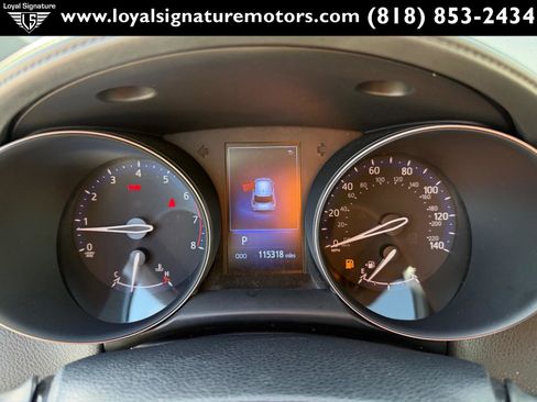 Used 2018 Toyota C-HR XLE image 26