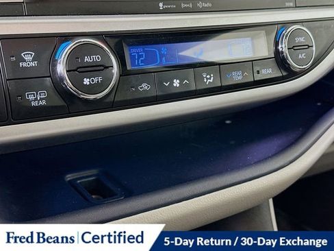 Used 2018 Toyota Highlander Limited Platinum image 16