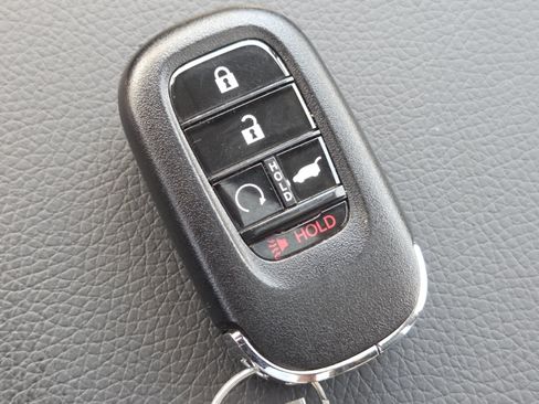 Certified 2024 Honda Pilot Touring image 39
