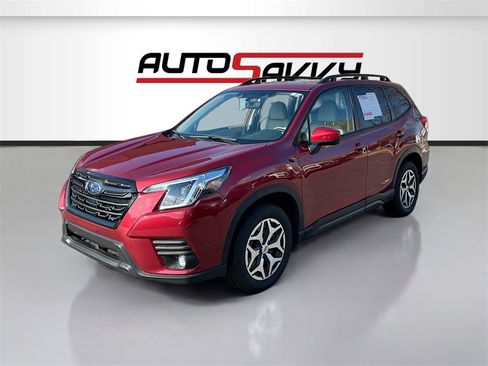 Used 2024 Subaru Forester Premium image 3