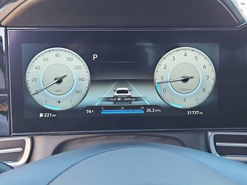 Certified 2022 Hyundai Elantra Limited w/ Cargo Package image 34