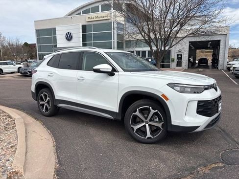 New 2026 Volkswagen Tiguan SE AWD/4WD image 1