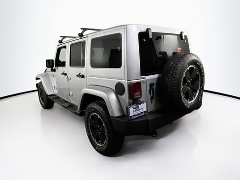 Used 2012 Jeep Wrangler Altitude image 7