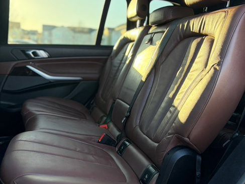 Used 2020 BMW X7 xDrive40i w/ M Sport Package image 14