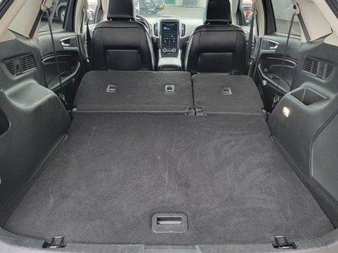 Used 2024 Ford Edge Titanium image 43