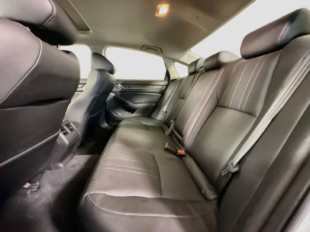 Used 2020 Honda Accord Touring image 24