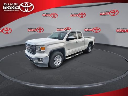 Used 2015 GMC Sierra 1500 SLE w/ SLE Value Package AWD/4WD image 4