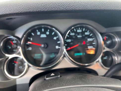 Used 2013 GMC Sierra 2500 SLE w/ Snow Plow Prep Package image 17