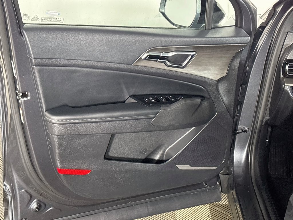 Used 2023 Kia Sportage X-Line AWD/4WD image 10