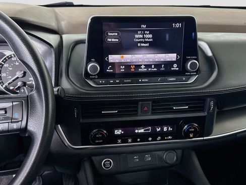 Used 2023 Nissan Rogue SV FWD image 18
