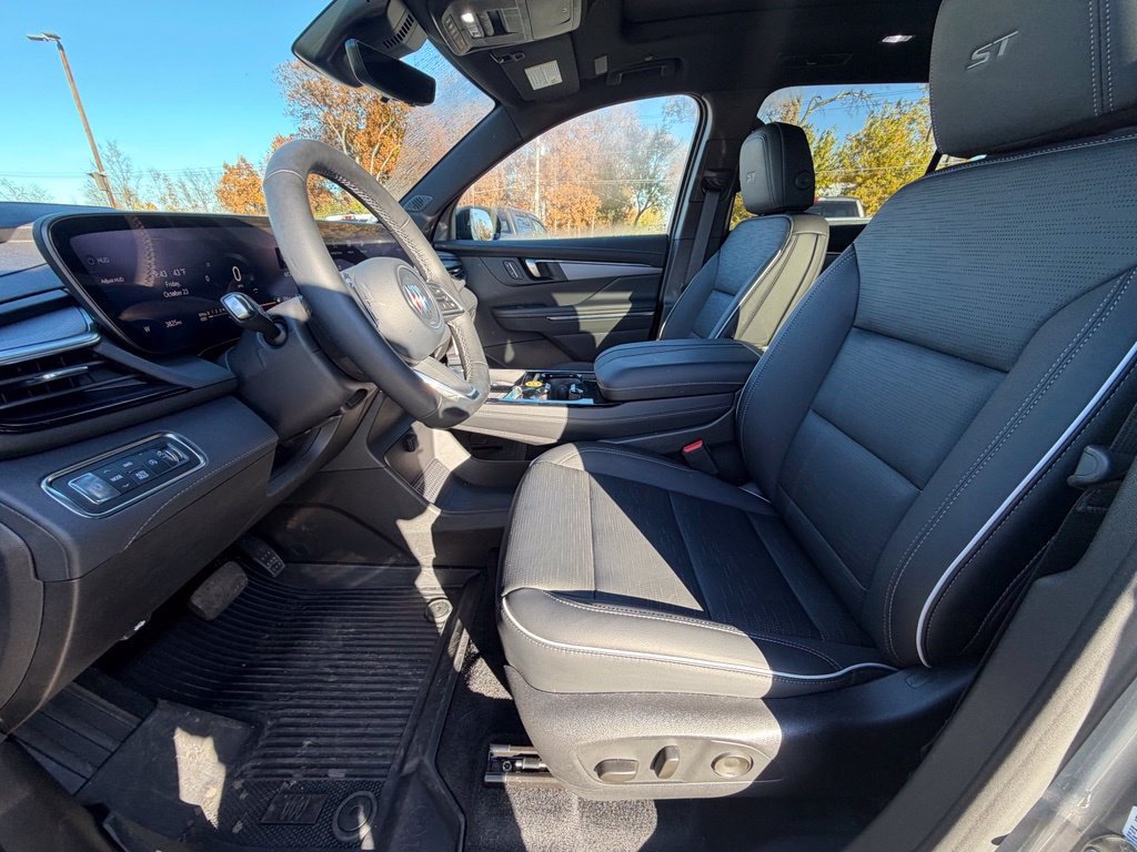 Used 2026 Buick Enclave Sport Touring w/ Power Package AWD/4WD image 11