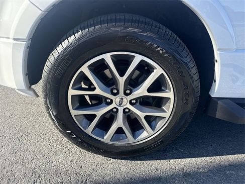 Used 2017 Ford Expedition XLT w/ Equipment Group 201A image 10