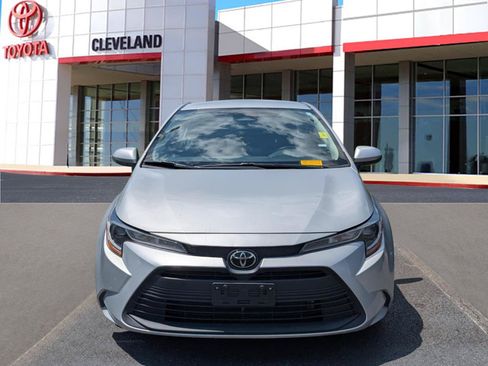 Used 2024 Toyota Corolla LE FWD image 3