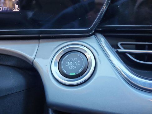 Used 2025 Chevrolet Trax LT w/ Driver Confidence Package image 21