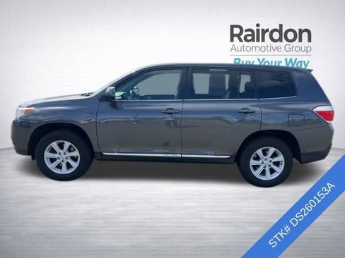 Used 2013 Toyota Highlander 4WD w/ Cold Weather Pkg image 4