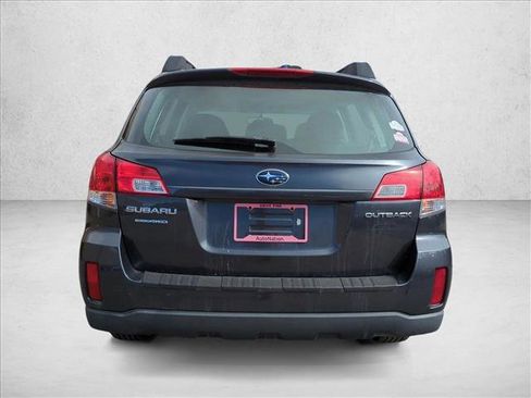 Used 2011 Subaru Outback 2.5i image 6