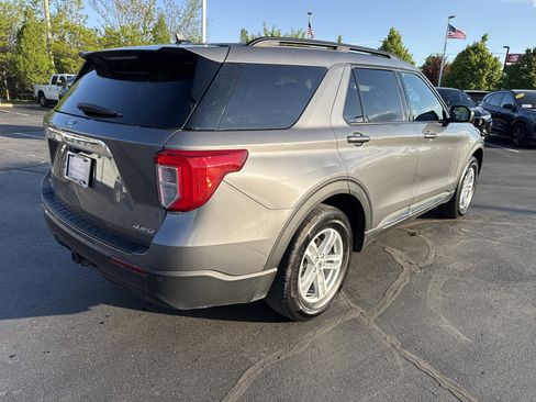 Certified 2022 Ford Explorer XLT w/ Class IV Trailer Tow Package AWD/4WD image 9