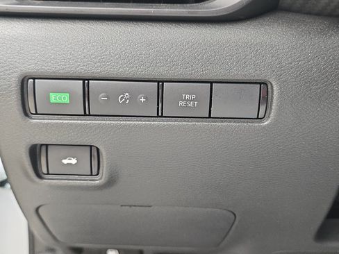 Used 2025 Nissan Sentra S FWD image 31