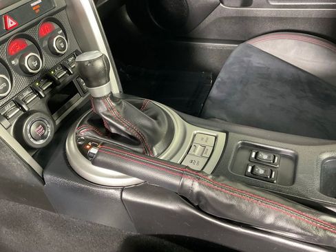 Used 2014 Subaru BRZ Limited w/ Popular Package #1A RWD image 18