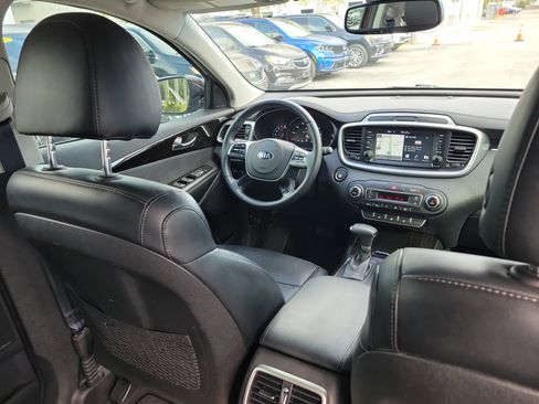 Used 2019 Kia Sorento EX w/ EX Touring Package image 13