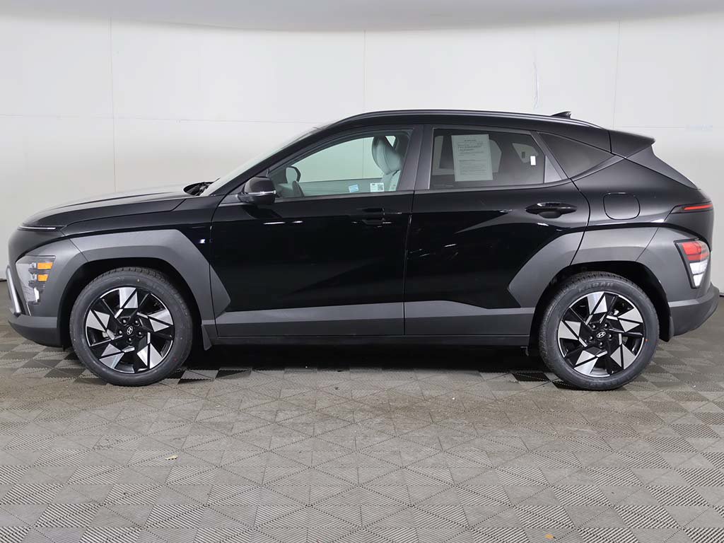 Used 2024 Hyundai Kona SEL w/ Convenience Package FWD image 18