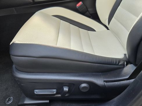 Used 2022 Lexus IS 350 F Sport RWD image 15