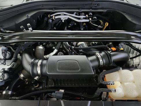 Used 2023 Lincoln Aviator AWD w/ Premium Package image 37