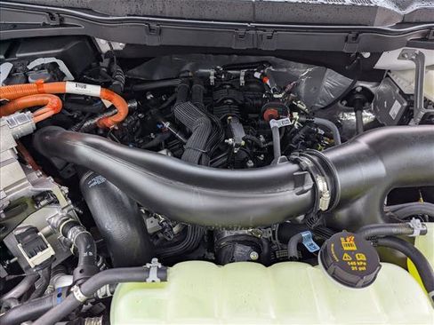 New 2025 Ford F150 Lariat w/ Equipment Group 501A Mid image 15