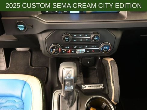 New 2025 Ford Bronco Badlands image 20