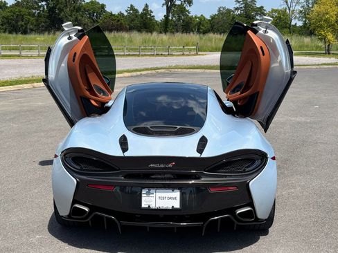 Used 2017 McLaren 570S RWD image 6