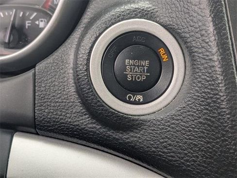 Used 2018 Dodge Journey SE w/ Blacktop Package image 25