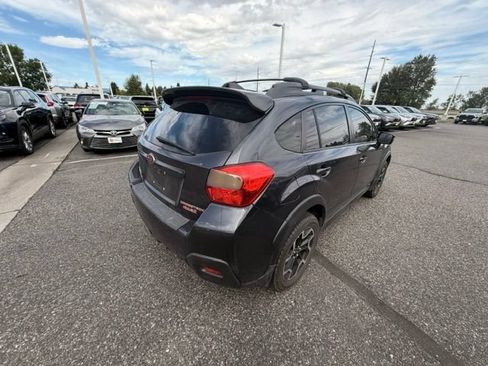 Used 2016 Subaru Crosstrek 2.0i Limited w/ Popular Package #1 AWD/4WD image 2