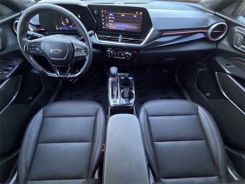 Certified 2025 Chevrolet Trax RS w/ Driver Confidence Package image 9