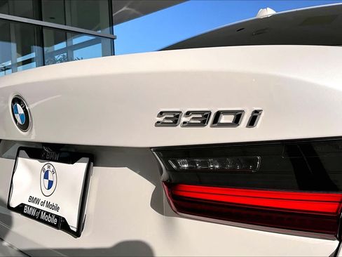 Certified 2026 BMW 330i Sedan RWD image 9