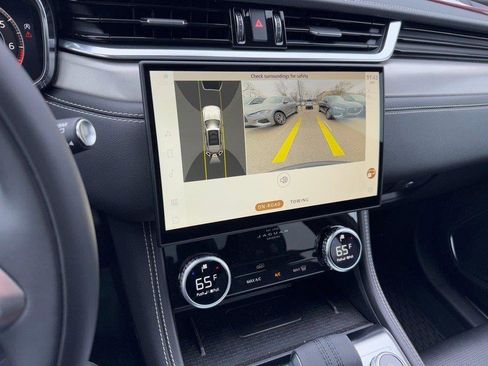 Used 2025 Jaguar F-PACE R-Dynamic S image 11