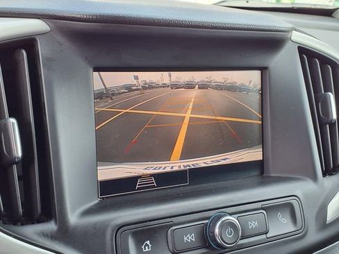 Used 2022 GMC Terrain SLE w/ Driver Convenience Package image 8