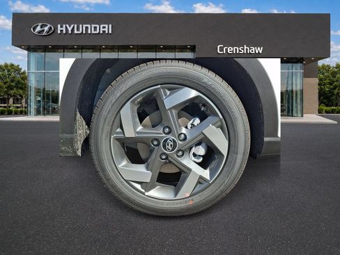 New 2026 Hyundai Venue SEL FWD image 5