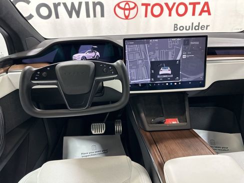 Used 2022 Tesla Model X image 20