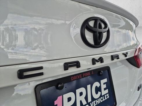 Used 2022 Toyota Camry SE FWD image 26