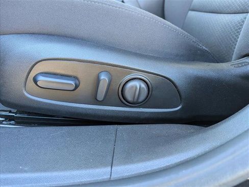 Used 2024 Chevrolet Malibu LT w/ Midnight Edition image 9