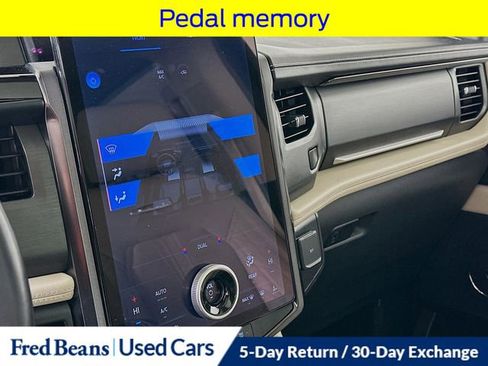 Certified 2022 Ford Expedition Platinum image 20