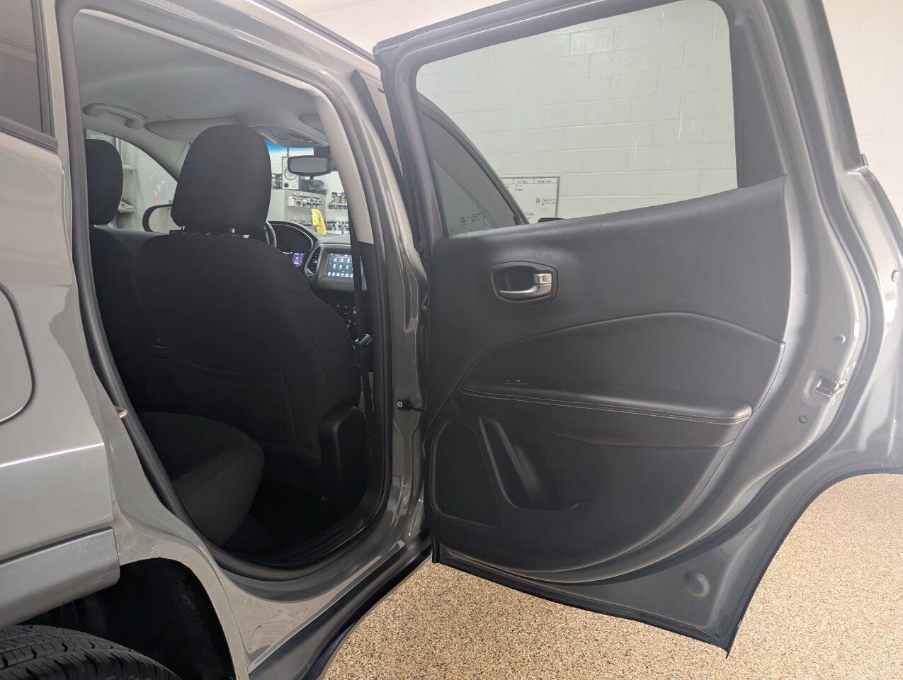 Used 2021 Jeep Compass Sport AWD/4WD image 16