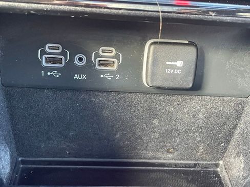 Certified 2022 Jeep Grand Cherokee L Limited image 39