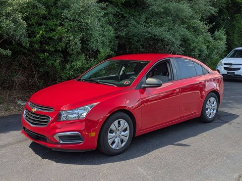 Used 2015 Chevrolet Cruze LS FWD image 5
